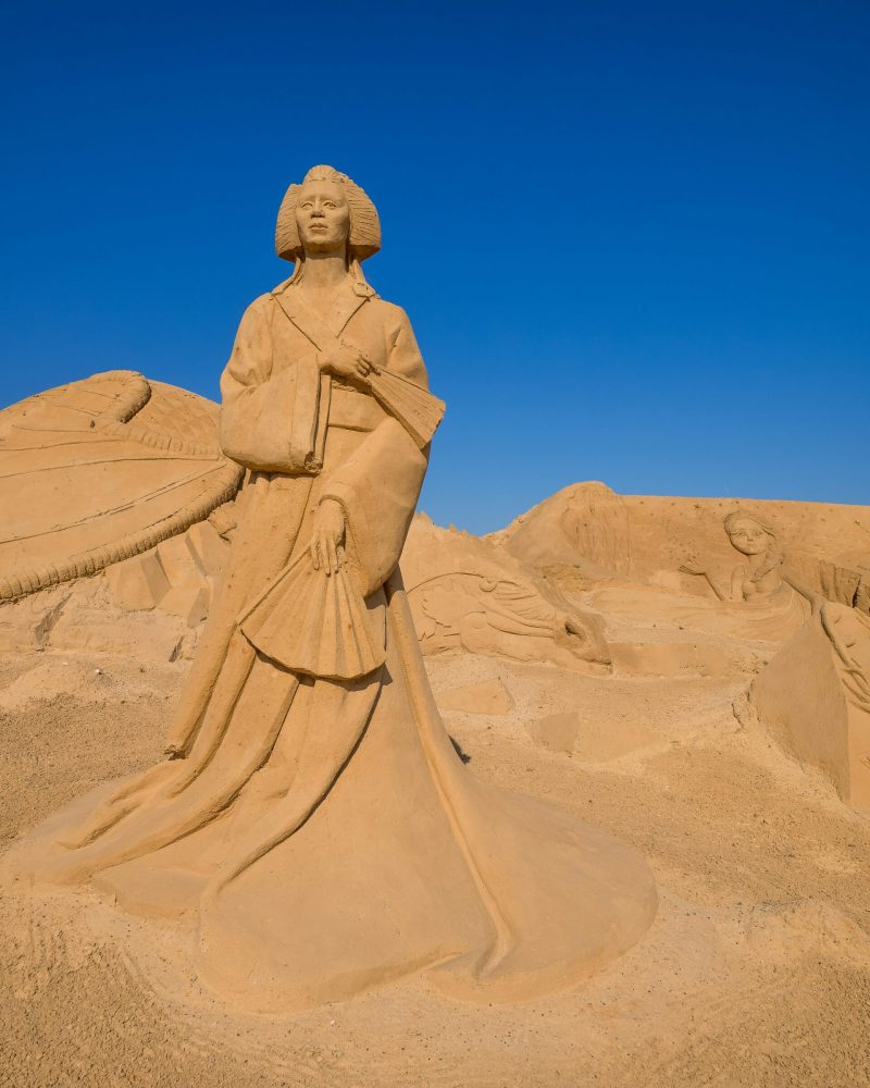 Sand statue (Credit: William Warby) – image link- https://unsplash.com/photos/a-sand-sculpture-of-a-woman-in-a-kimono-CYt2NGwci7E